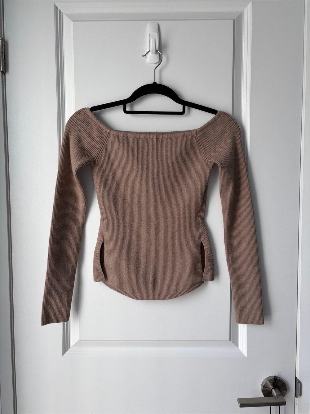 NWT Abercrombie & Fitch Off-the-Shoulder Ribbed Knit Top